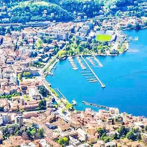 Elegant Apartment- 8 Mins Walk To Center - Free Parking , Como Italien